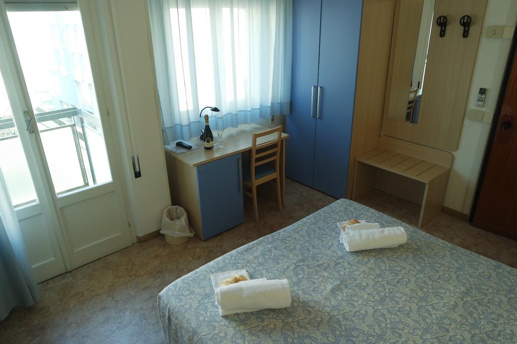 Rivazzurra Hotel Pesaro Extérieur photo